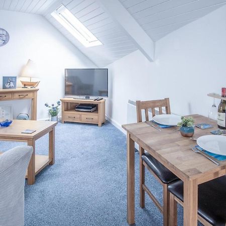 St Julians View - 1 Bedroom Apartment - Tenby Luaran gambar